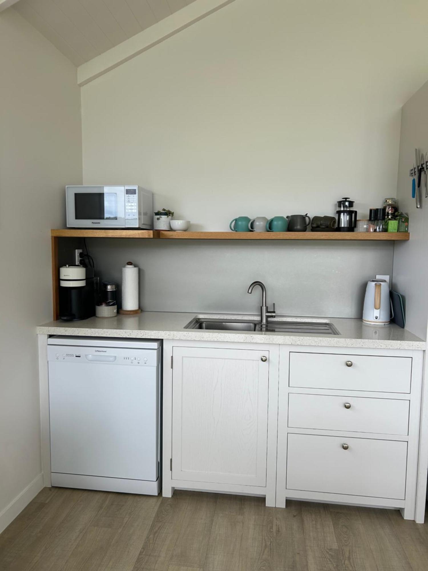 Purangi Waterfront Retreat Διαμέρισμα Cooks Beach Εξωτερικό φωτογραφία
